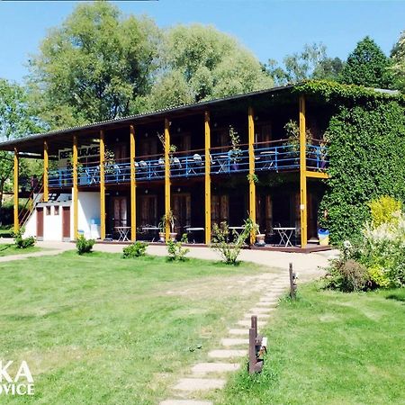 Lavka Park Skochovice Hotell Vrané nad Vltavou Exteriör bild