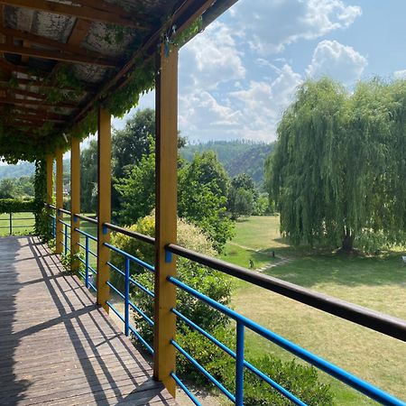 Lavka Park Skochovice Hotell Vrané nad Vltavou Exteriör bild