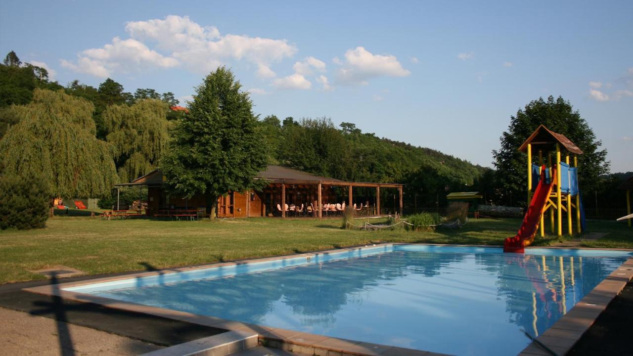 Lavka Park Skochovice Hotell Vrané nad Vltavou Exteriör bild