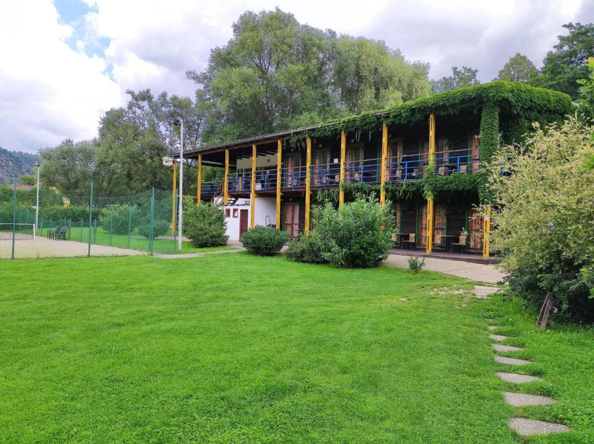 Lavka Park Skochovice Hotell Vrané nad Vltavou Exteriör bild