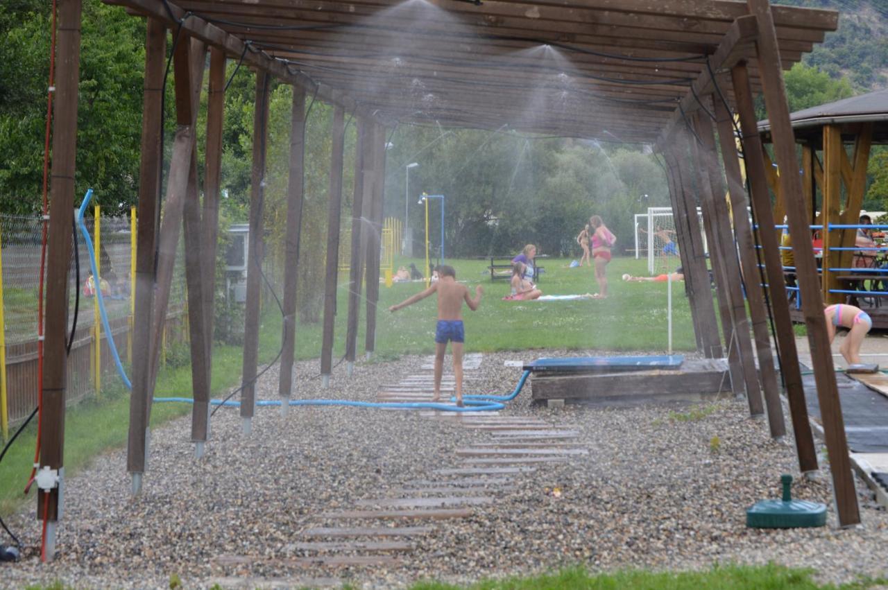 Lavka Park Skochovice Hotell Vrané nad Vltavou Exteriör bild