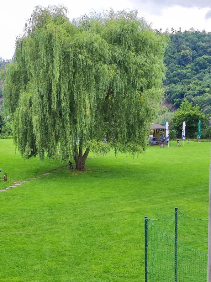 Lavka Park Skochovice Hotell Vrané nad Vltavou Exteriör bild
