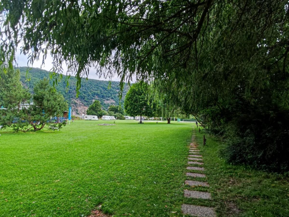 Lavka Park Skochovice Hotell Vrané nad Vltavou Exteriör bild